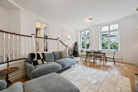 2 bedroom flat for sale, Mansfield Street, Marylebone Village, London W1G