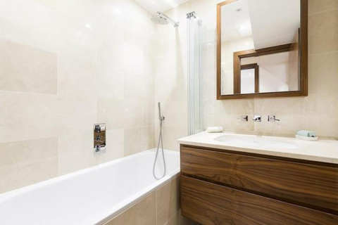 1 bedroom apartment to rent, Kensington Gardens Square, London, W2