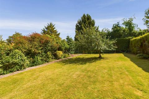 14 Forester Grove, Carlton, Nottingham, NG4 1FR