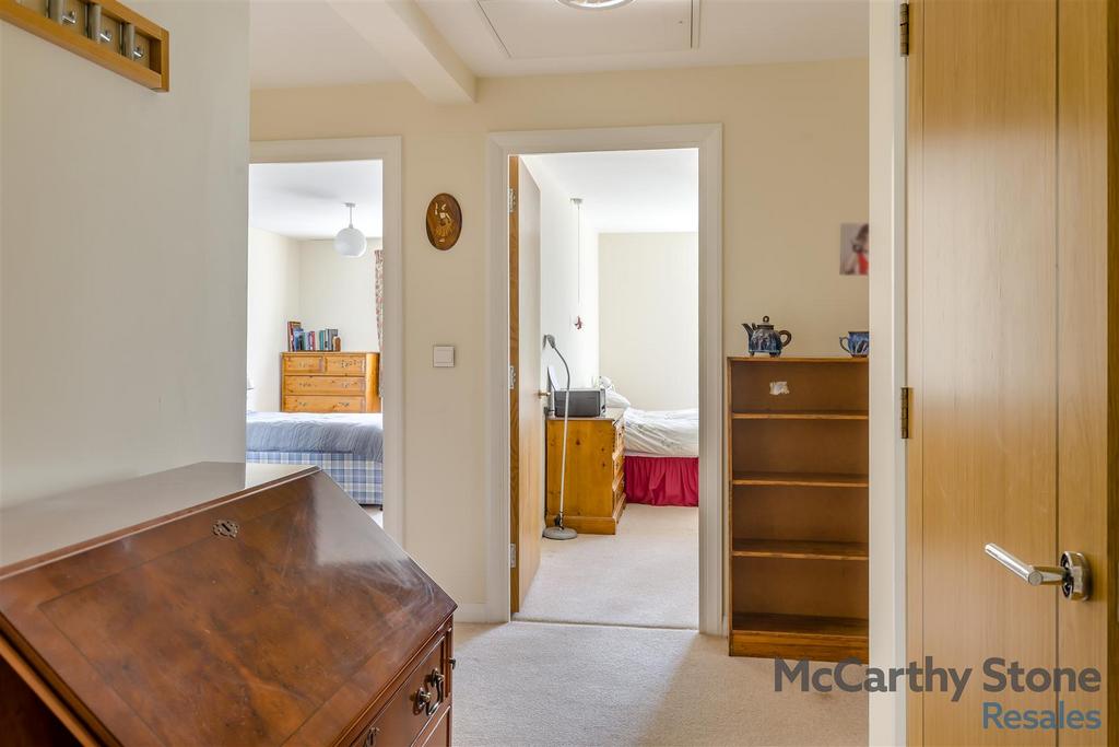 8644026-interior03.jpg