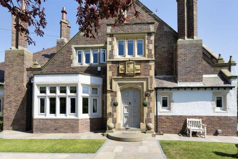 6 bedroom detached house for sale, Croyde Road, Lytham St Annes, FY8