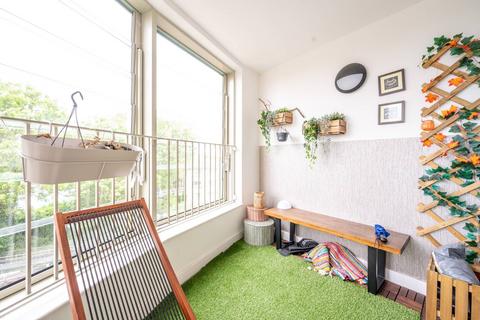 2 bedroom flat to rent, New Willow House, Plaistow, London, E13