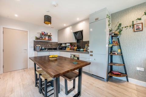 2 bedroom flat to rent, New Willow House, Plaistow, London, E13