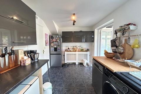 41 Kentlea Road, London, SE28 0JX