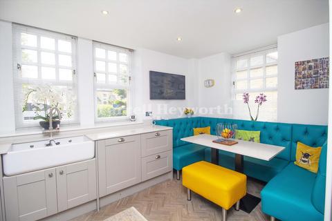 4 bedroom house for sale, Woodlea Court, Lancaster LA1
