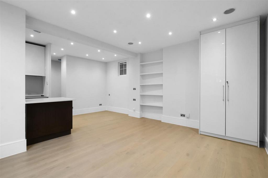 Reception 2 - Kenton Court -Studio 5 - Original (6