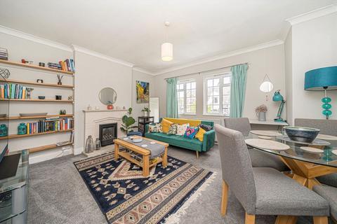 Heath Road, Twickenham TW1