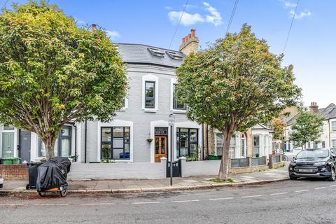 98 Gayford Road, London, W12 9BW
