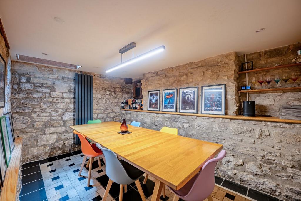 Dining Room.jpg