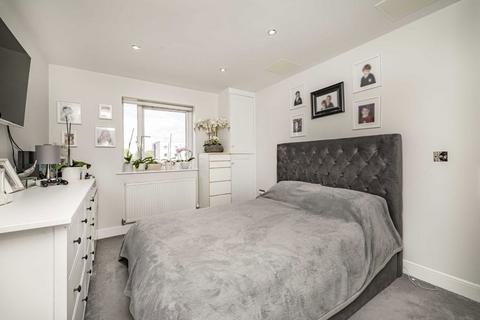 undefined, Sundeala Close, Sunbury-On-Thames TW16