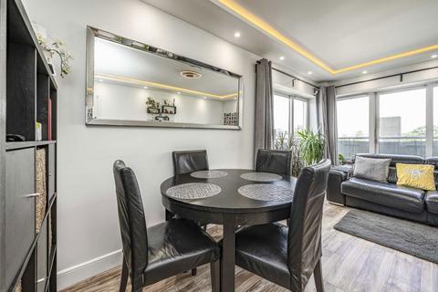 undefined, Sundeala Close, Sunbury-On-Thames TW16