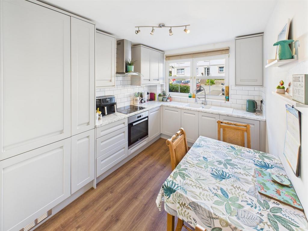 CAM04099 G0-PR0111-STILL006.jpg