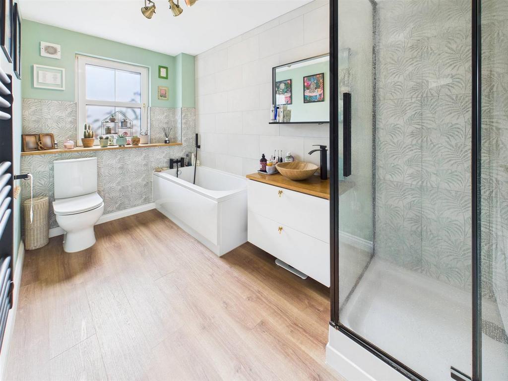 CAM04099 G0-PR0111-STILL003.jpg