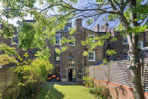 11b Montague Road, London, E8 2HN
