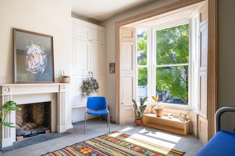 11b Montague Road, London, E8 2HN