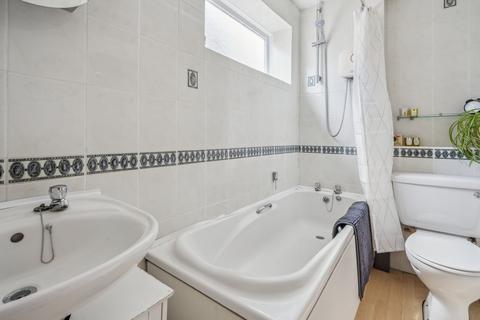 17 Berkeley Road, Thame, OX9 3TQ