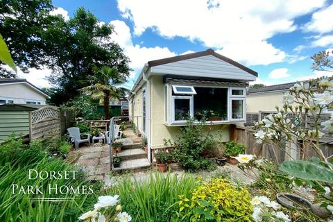 Oaktree Park, St Leonards, Dorset