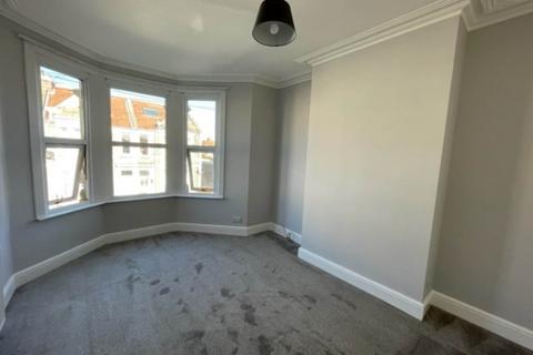 2 bedroom flat to rent, Brighton Road, Weston-super-Mare, North Somerset