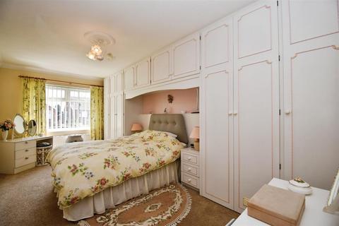 2 bedroom semi-detached bungalow for sale, Well Lane, Willerby