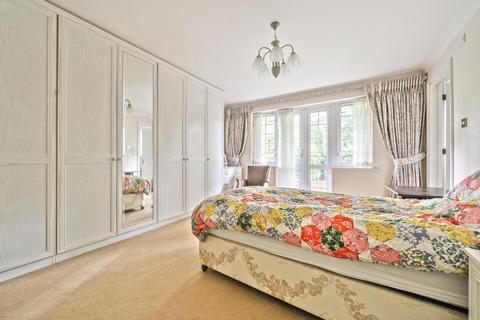 undefined, Paragon Court, Holders Hill Road, Hendon