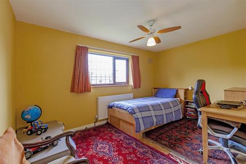 7 Marsh Avenue, Hope, Hope Valley, S33 6RJ