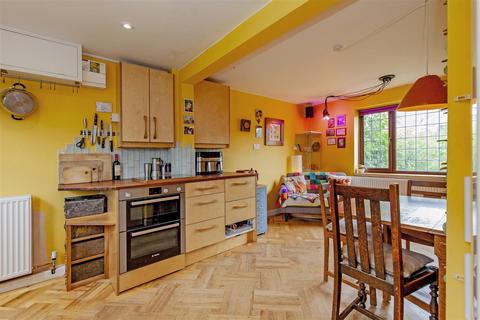 7 Marsh Avenue, Hope, Hope Valley, S33 6RJ