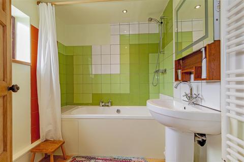 7 Marsh Avenue, Hope, Hope Valley, S33 6RJ