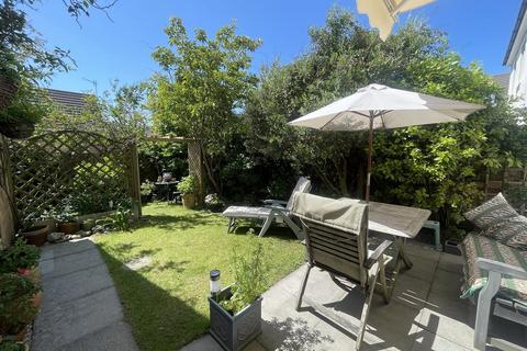35 Bryntirion, Llanelli, SA15 3QD