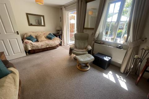 35 Bryntirion, Llanelli, SA15 3QD