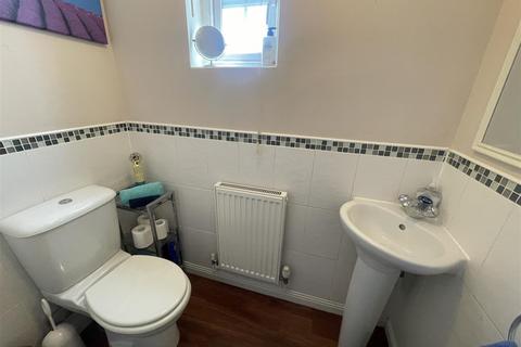 35 Bryntirion, Llanelli, SA15 3QD