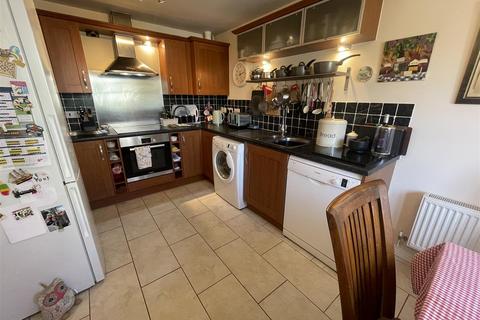 35 Bryntirion, Llanelli, SA15 3QD