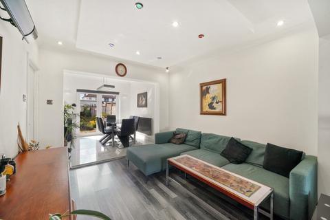 5 bedroom semi-detached house for sale, Dorchester Way, Kenton, HA3