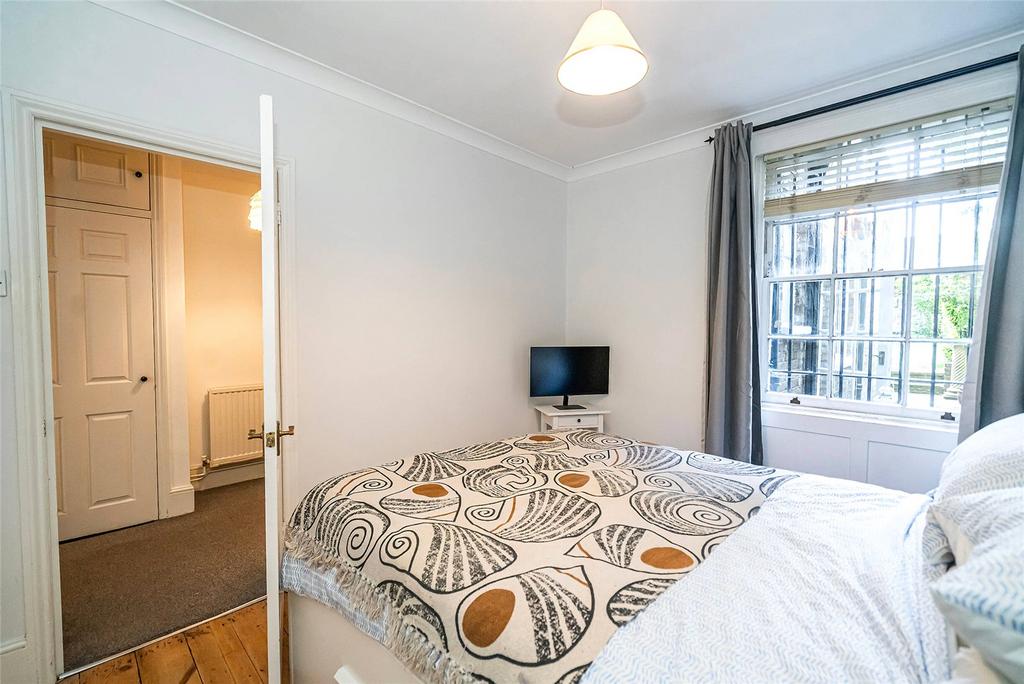 Flat Bedroom 1 B