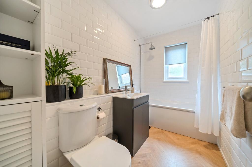 Bathroom/Shower Room