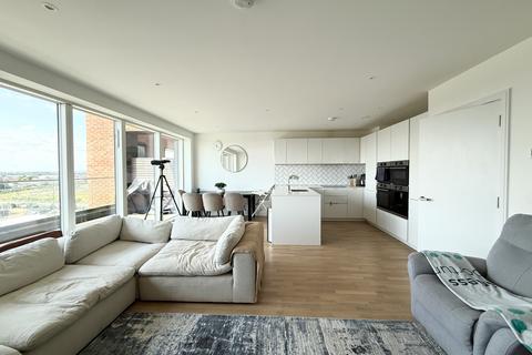 3 bedroom penthouse for sale, Sibley House, 1 Cedrus Avenue, Southall, UB1