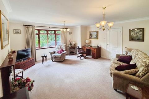 4 bedroom detached house for sale, Epsom Close, Redditch B97