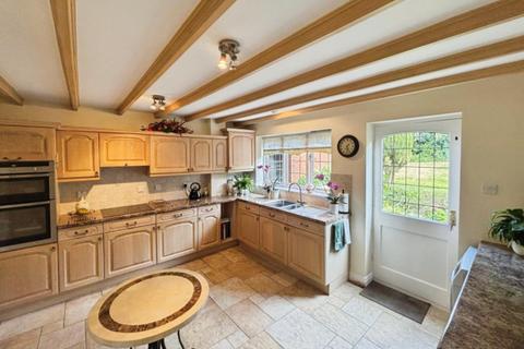 4 bedroom detached house for sale, Epsom Close, Redditch B97
