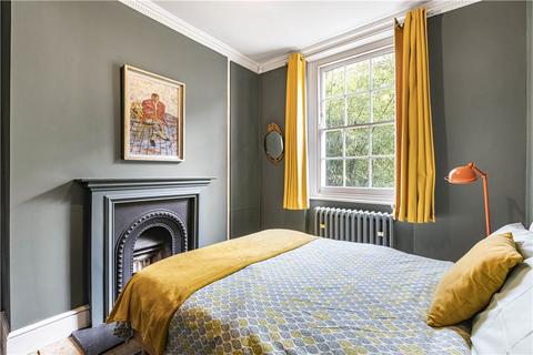 62 Buttesland Street, London, N1 6BY