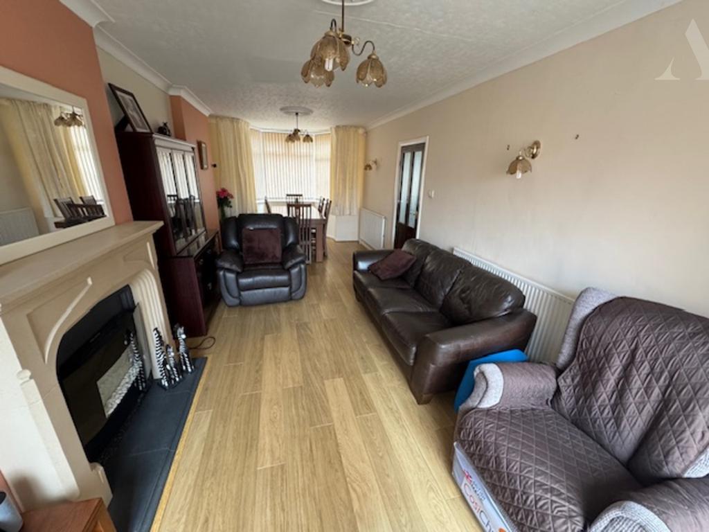 54 Millington Road Lounge. 3