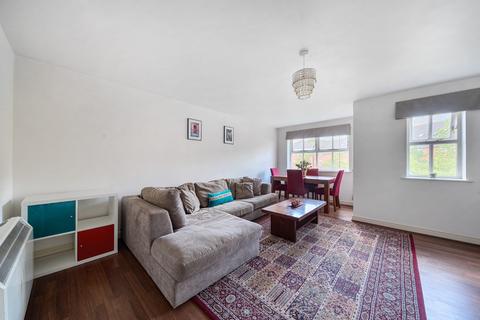 2 bedroom flat for sale, Macmillan Way, London, SW17