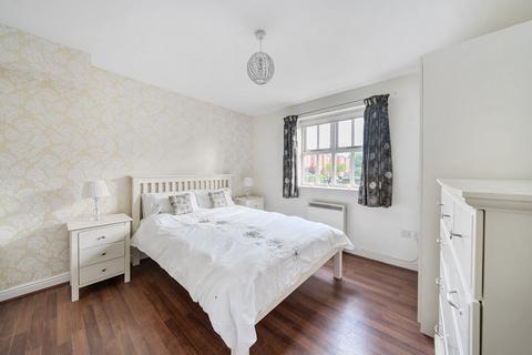 2 bedroom flat for sale, Macmillan Way, London, SW17