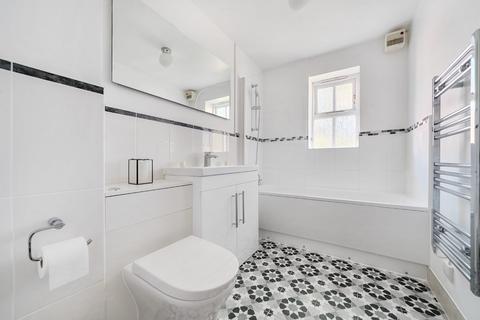 2 bedroom flat for sale, Macmillan Way, London, SW17