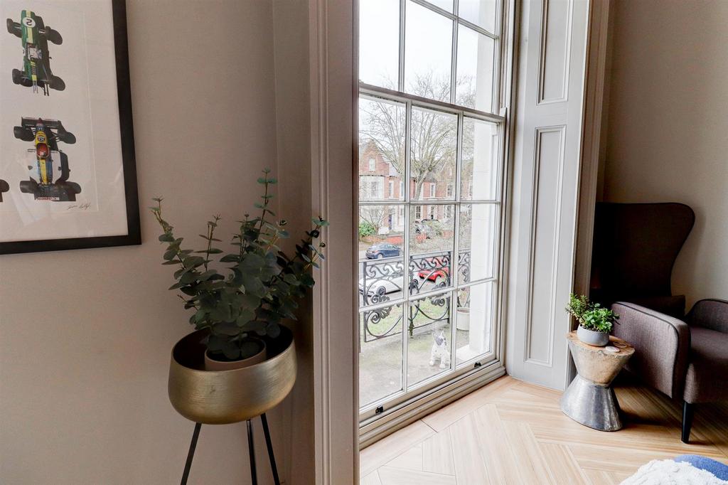 Character Sash Windows