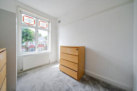 38 Polsted Road, London, SE6 4YQ