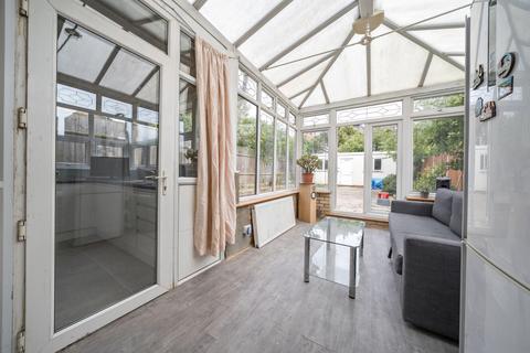 4 bedroom end of terrace house for sale, Polsted Road, London, SE6