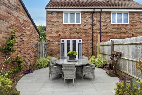 5 Elson Vale, Tamworth, B79 8UG