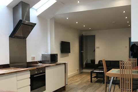 4 bedroom end of terrace house for sale, Exeter Road, Birmingham, B29