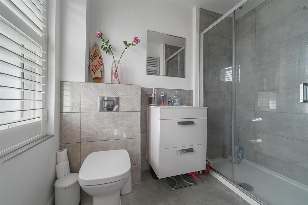 En suite shower room