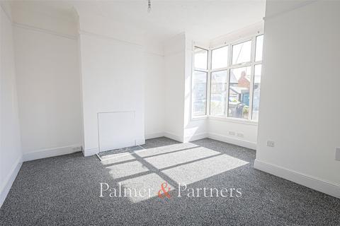 3 bedroom terraced house to rent, Oxford Crescent, Clacton On Sea, Essex, CO15