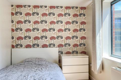 2 bedroom flat to rent, Whitman Court, St. Georges Grove, SW17